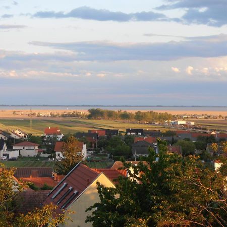 Ferienwohnung Am Kirchberg Jois Luaran gambar