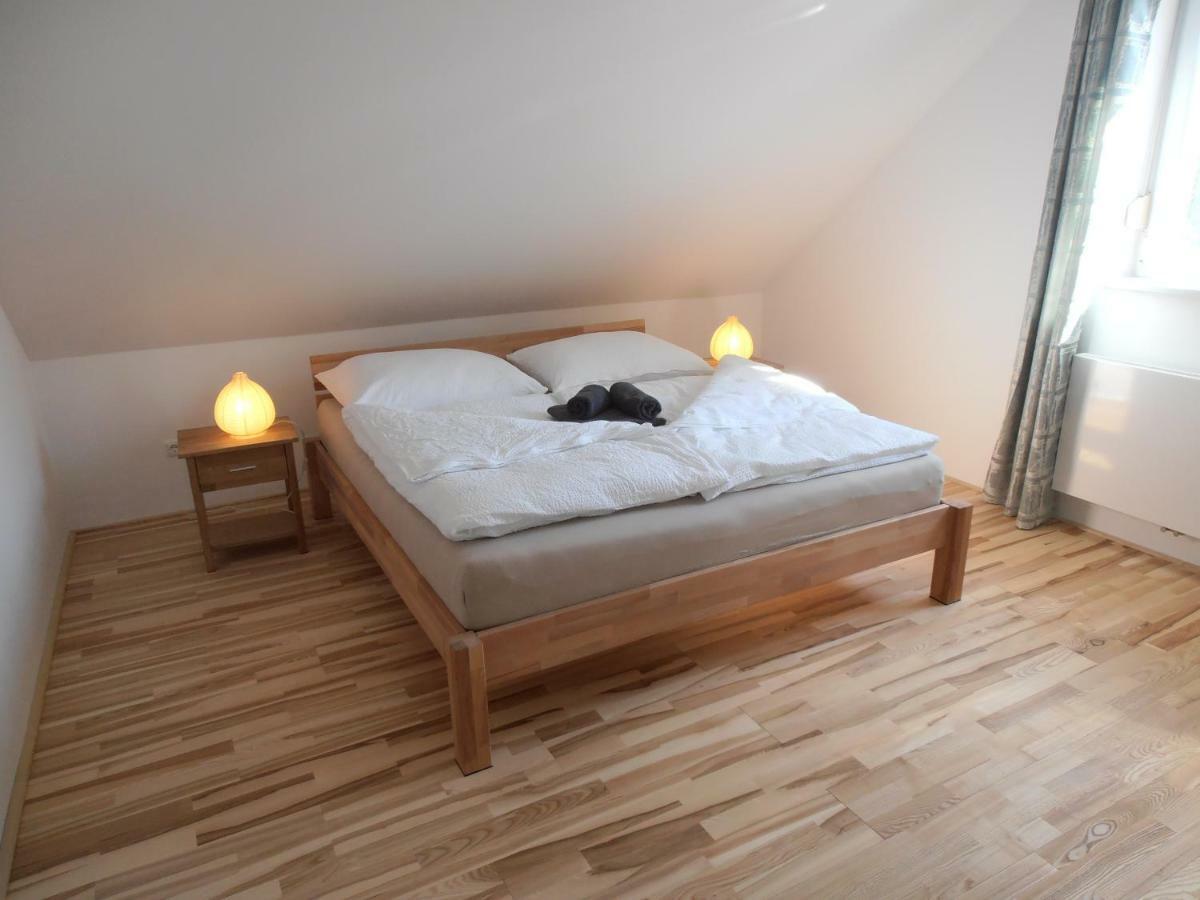 Ferienwohnung Am Kirchberg Jois Luaran gambar