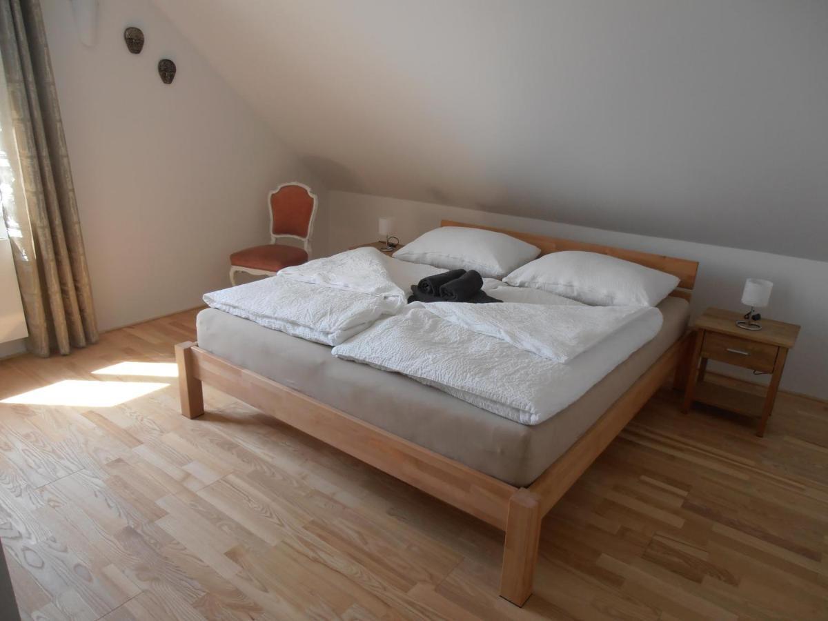 Ferienwohnung Am Kirchberg Jois Luaran gambar